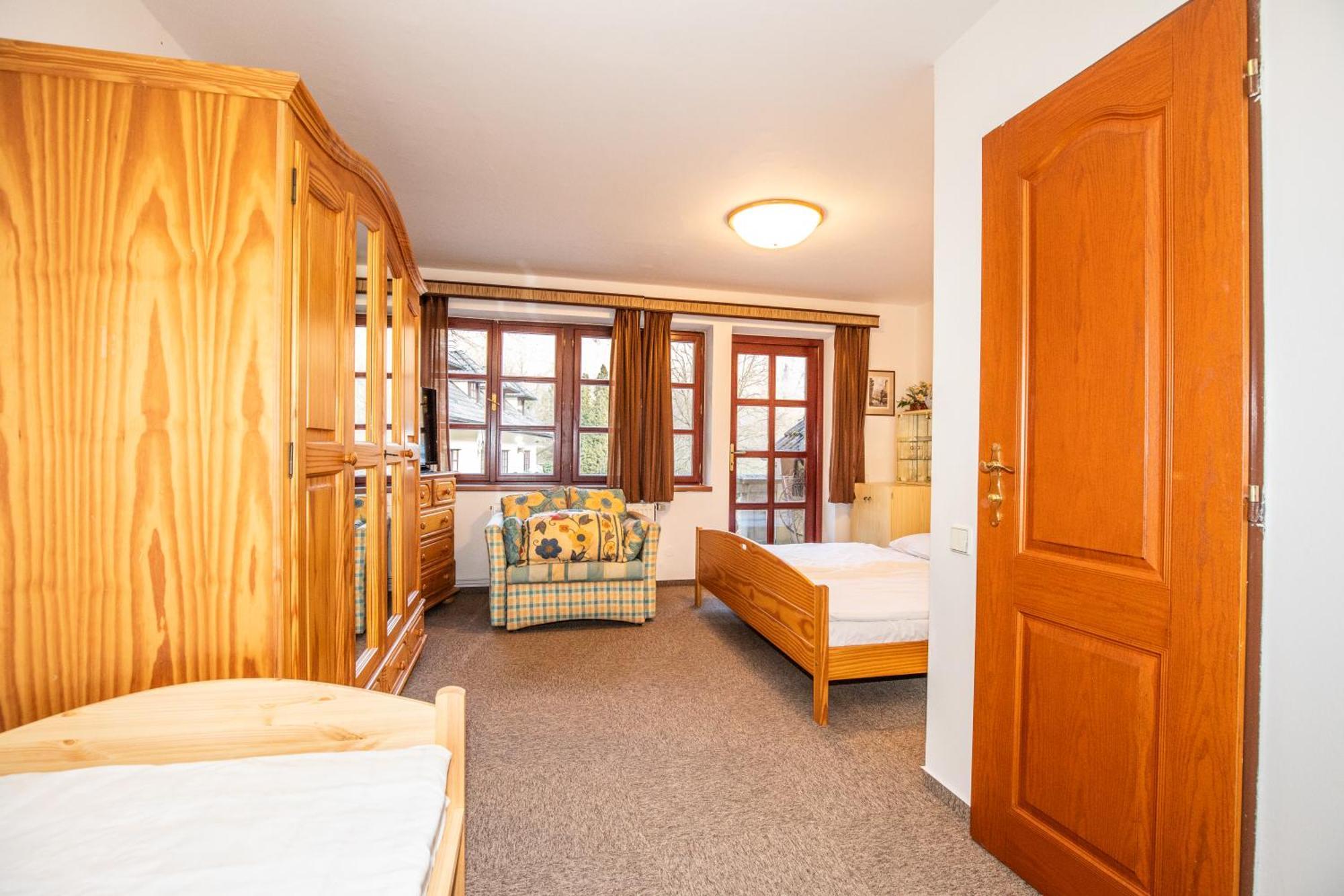 Resort U Jelena Křivoklát Cameră foto