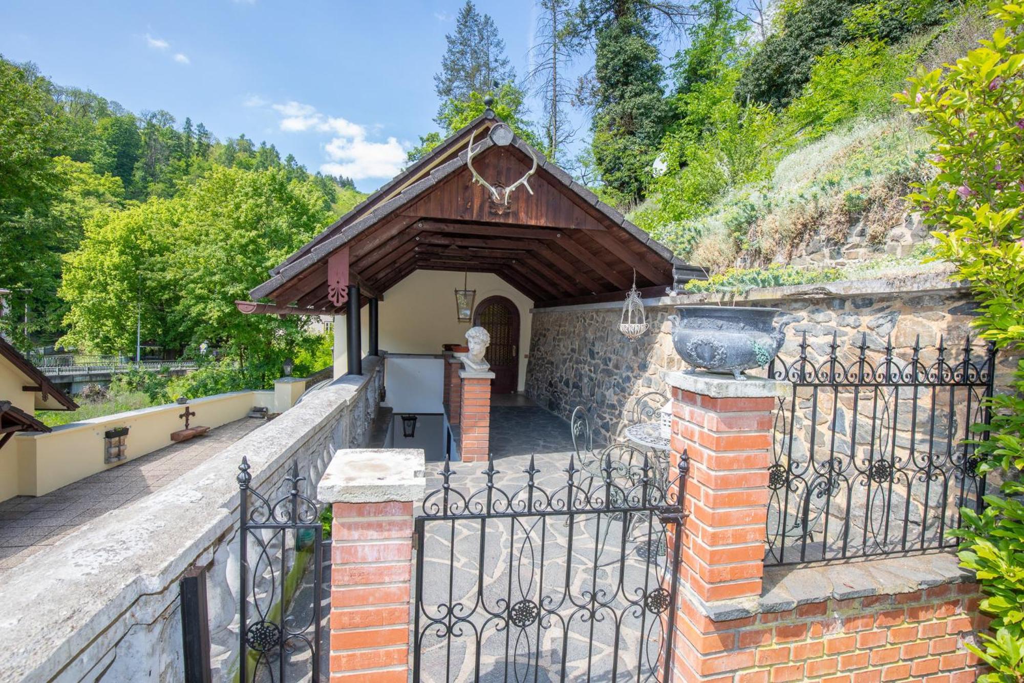 Resort U Jelena Křivoklát Exterior foto