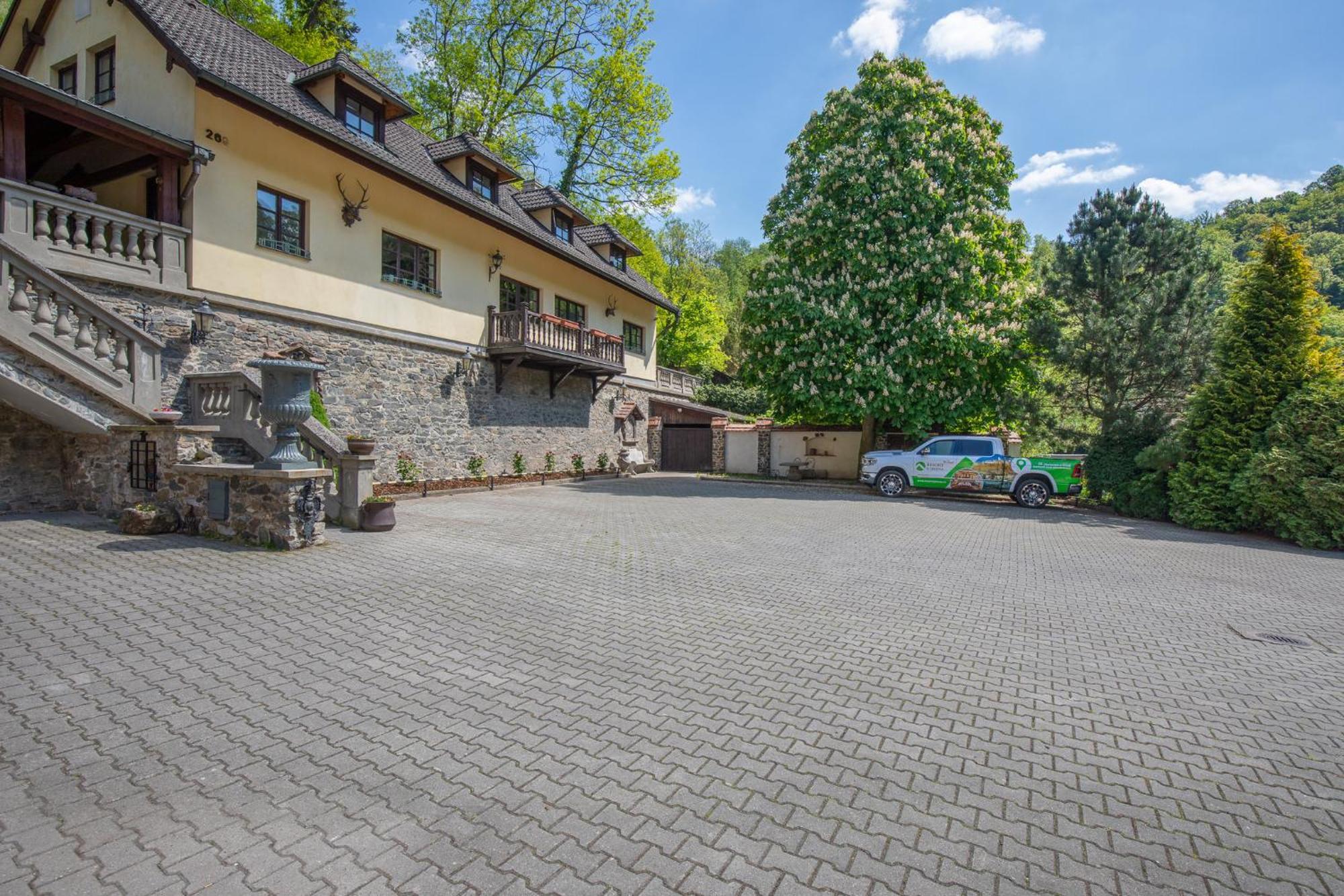 Resort U Jelena Křivoklát Exterior foto